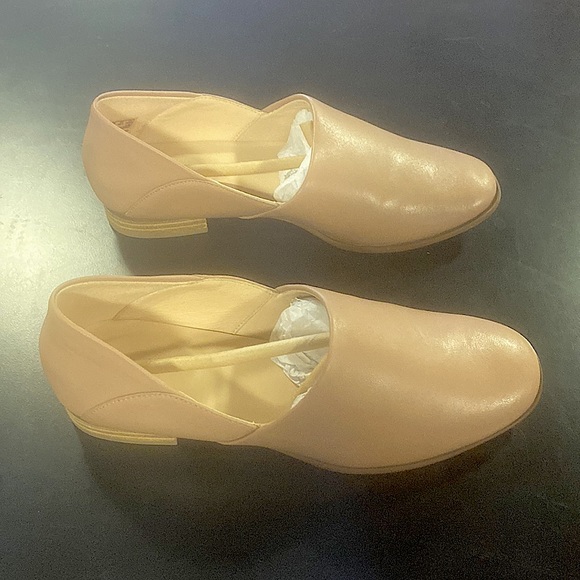 Clarks - Womens Pure Tone Shoe 5.5 US Womens in color Nude Leather - Picture 3 of 4